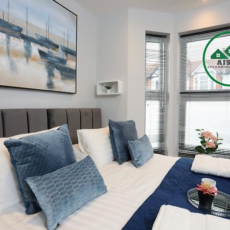 Aisiki Apartments At Stanhope Road, North Finchley, Airconditioned Multiple 2 Or 3-Bedroom, Pet-Friendly Duplex Flats, King Or Twin Beds, Airconditioned & Free Wi-Fi Екстериор снимка