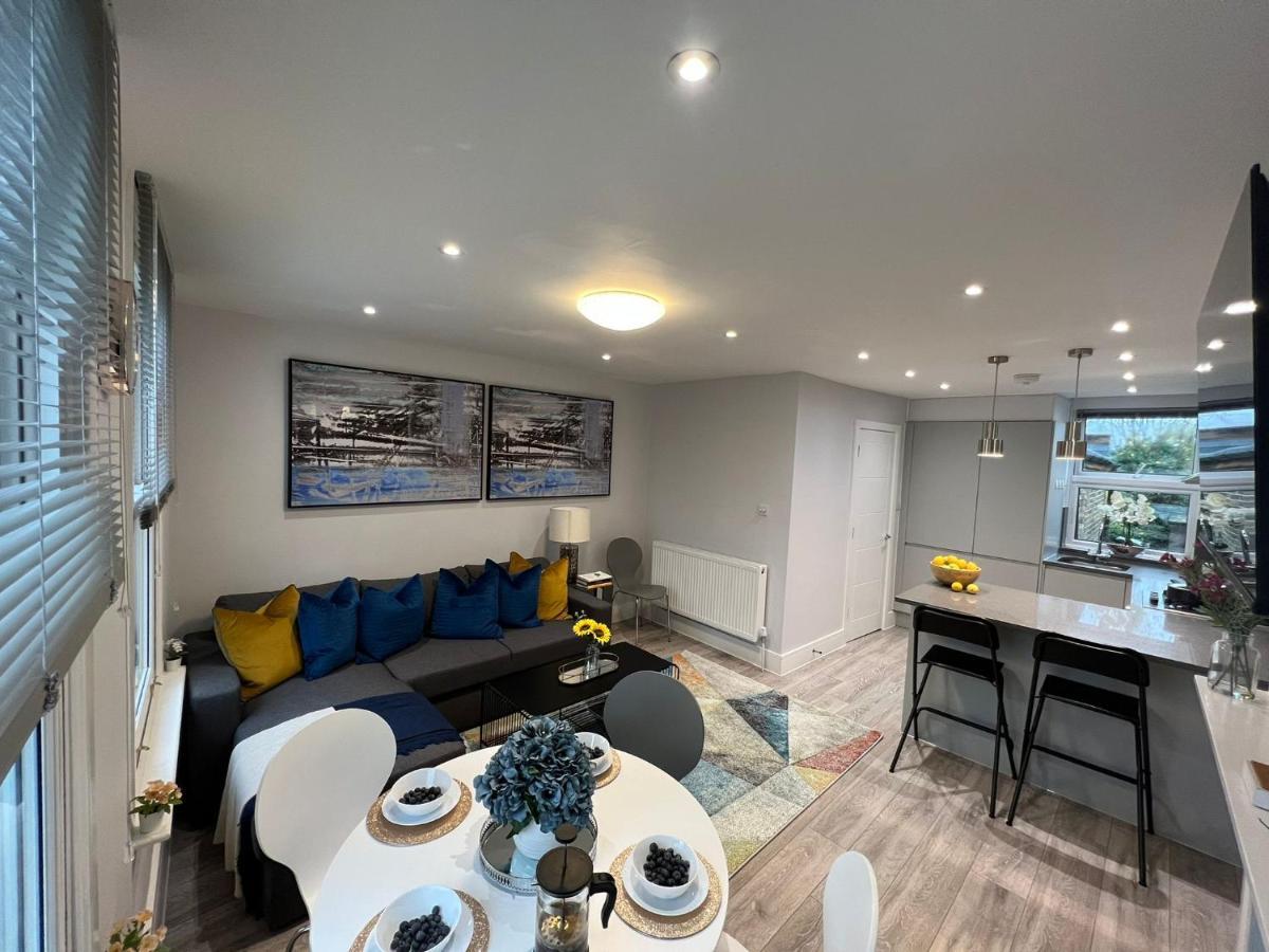 Aisiki Apartments At Stanhope Road, North Finchley, Airconditioned Multiple 2 Or 3-Bedroom, Pet-Friendly Duplex Flats, King Or Twin Beds, Airconditioned & Free Wi-Fi Екстериор снимка