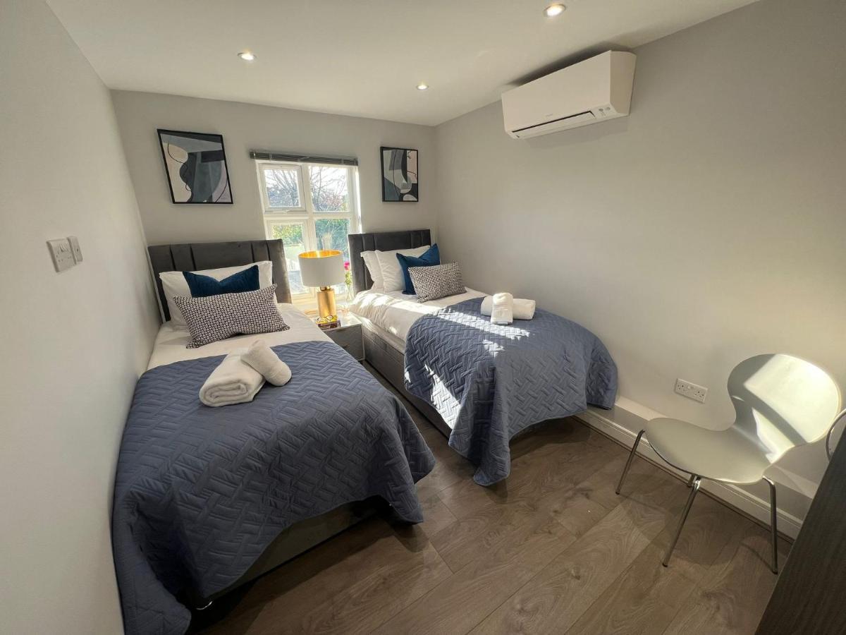 Aisiki Apartments At Stanhope Road, North Finchley, Airconditioned Multiple 2 Or 3-Bedroom, Pet-Friendly Duplex Flats, King Or Twin Beds, Airconditioned & Free Wi-Fi Екстериор снимка