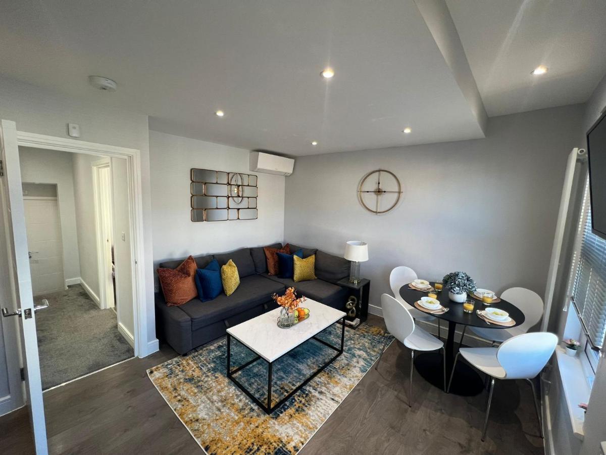 Aisiki Apartments At Stanhope Road, North Finchley, Airconditioned Multiple 2 Or 3-Bedroom, Pet-Friendly Duplex Flats, King Or Twin Beds, Airconditioned & Free Wi-Fi Екстериор снимка