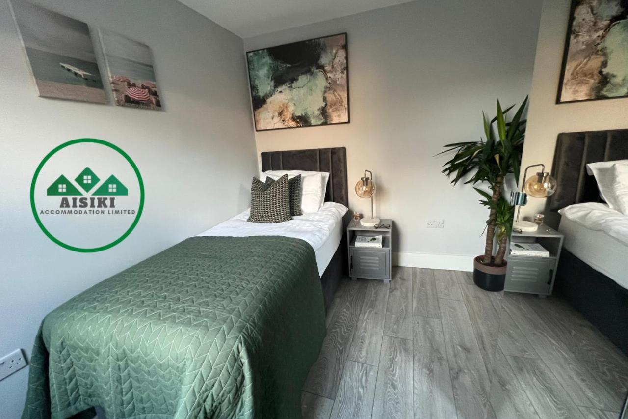 Aisiki Apartments At Stanhope Road, North Finchley, Airconditioned Multiple 2 Or 3-Bedroom, Pet-Friendly Duplex Flats, King Or Twin Beds, Airconditioned & Free Wi-Fi Екстериор снимка