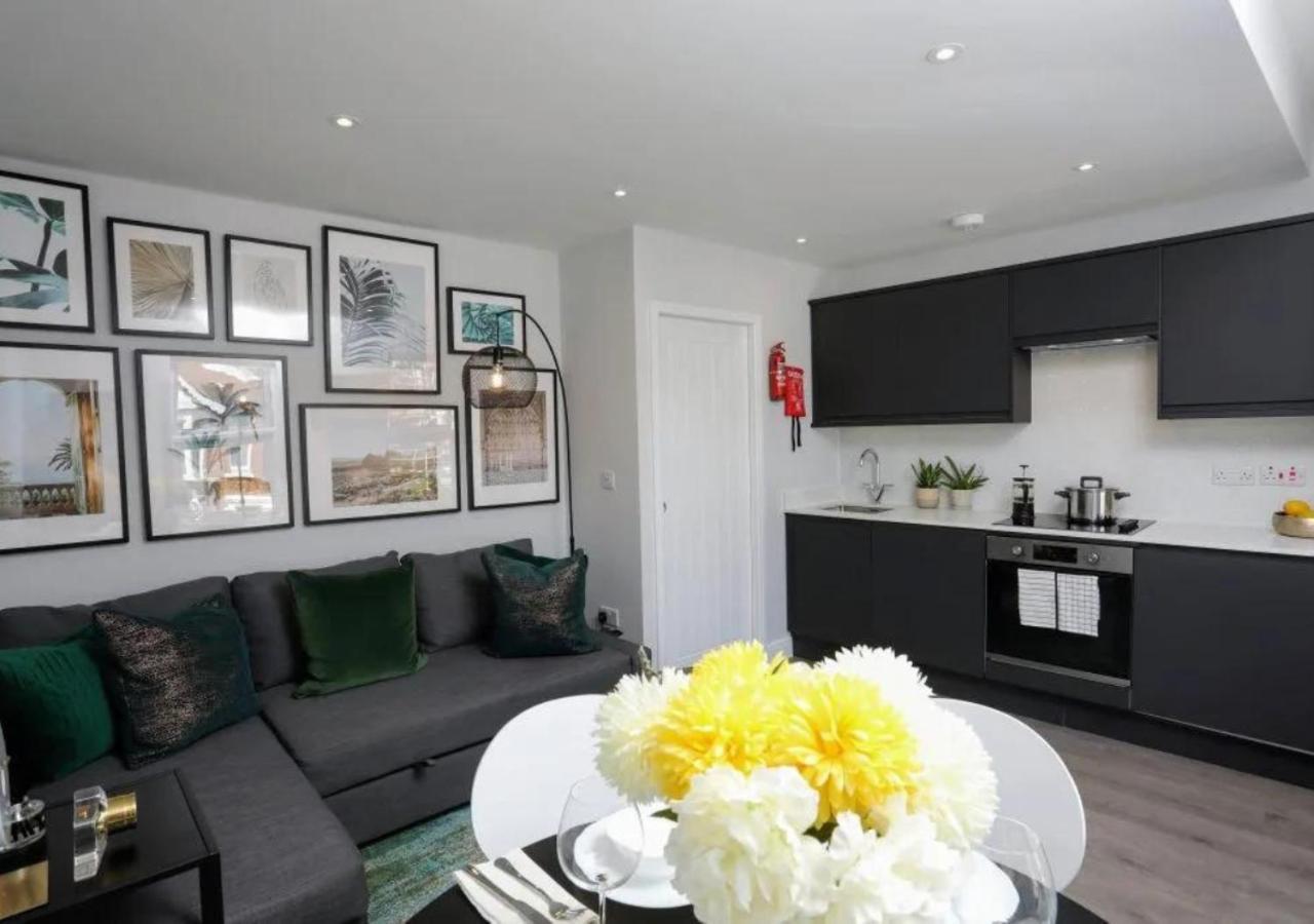 Aisiki Apartments At Stanhope Road, North Finchley, Airconditioned Multiple 2 Or 3-Bedroom, Pet-Friendly Duplex Flats, King Or Twin Beds, Airconditioned & Free Wi-Fi Екстериор снимка