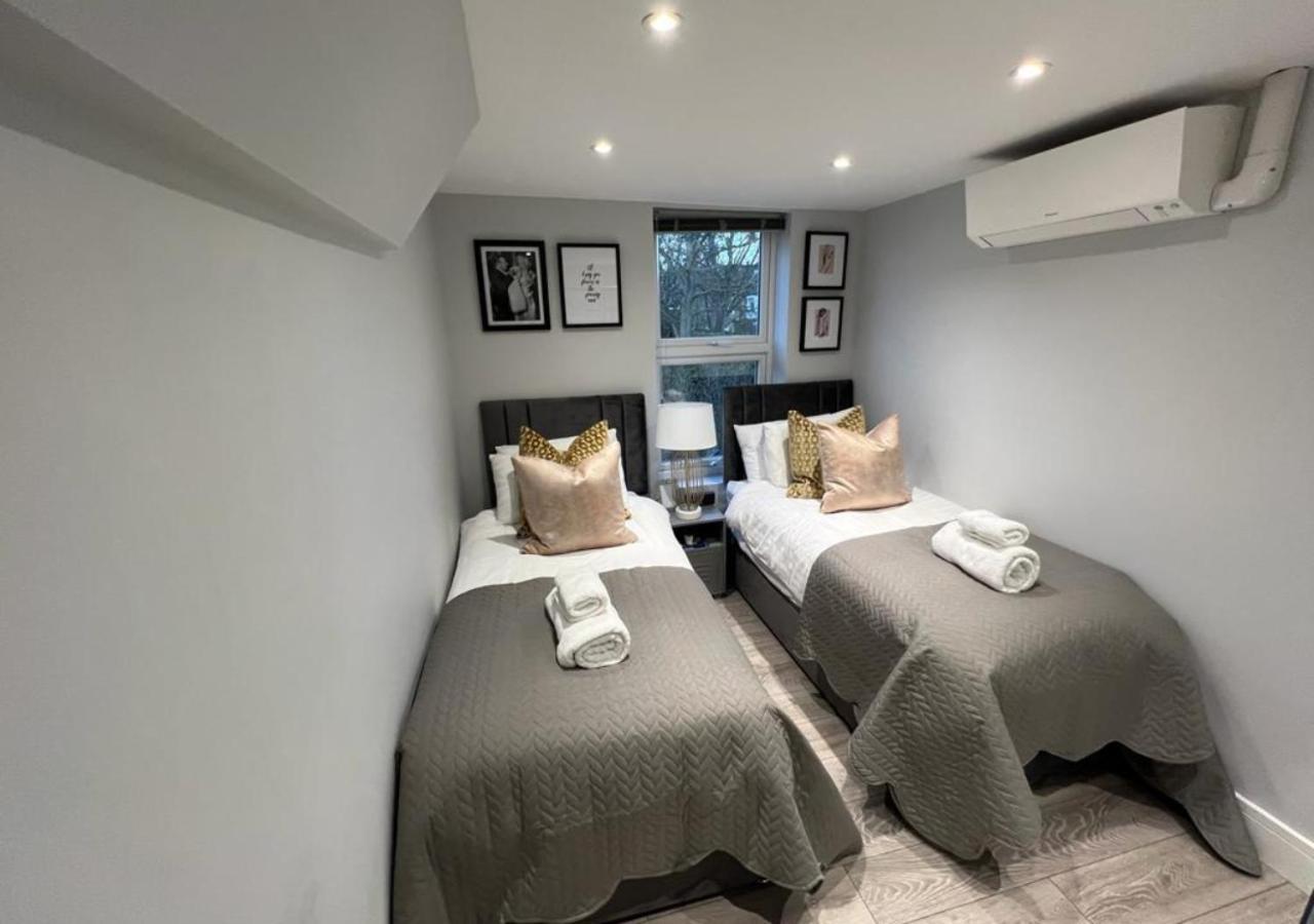 Aisiki Apartments At Stanhope Road, North Finchley, Airconditioned Multiple 2 Or 3-Bedroom, Pet-Friendly Duplex Flats, King Or Twin Beds, Airconditioned & Free Wi-Fi Екстериор снимка