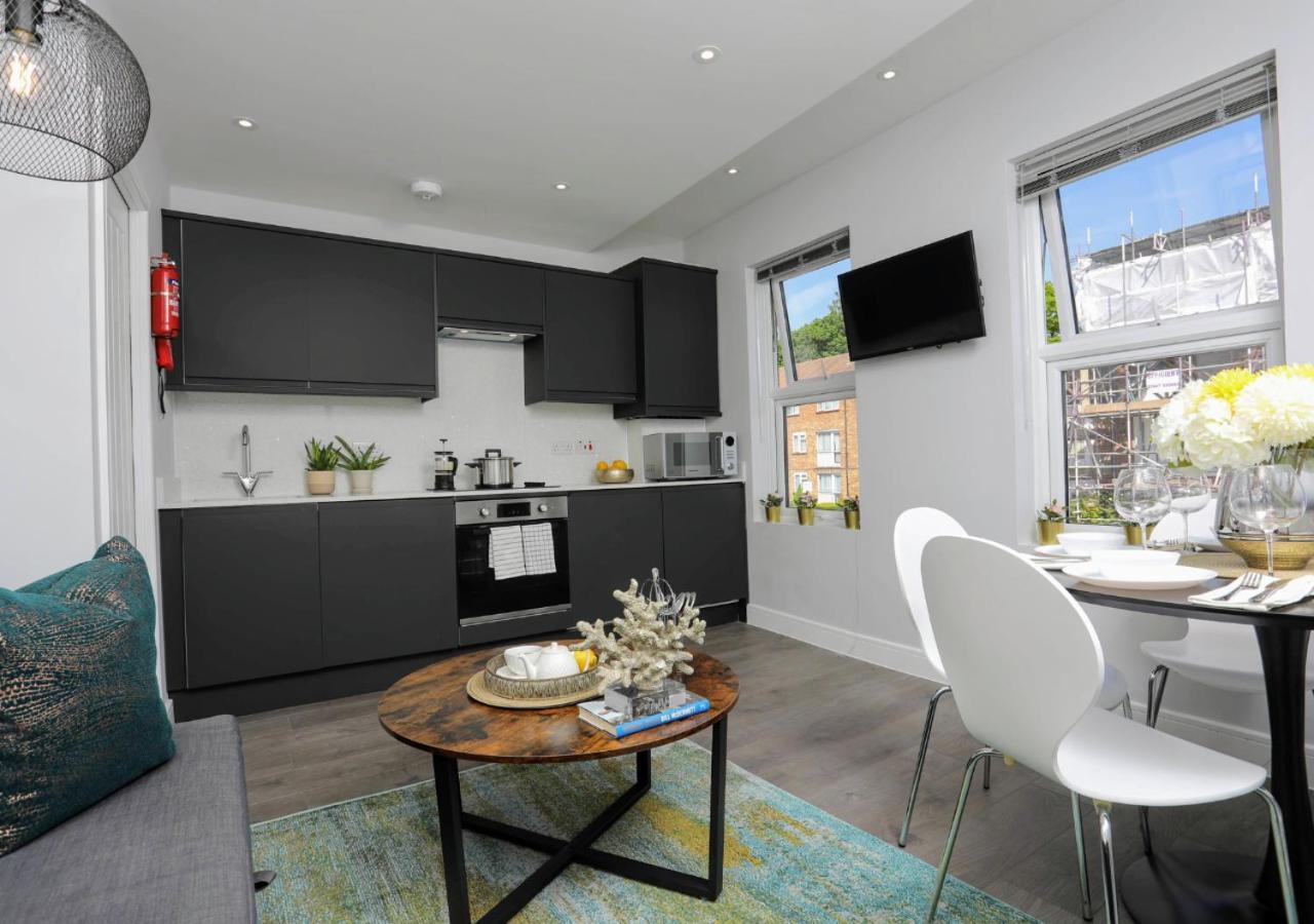 Aisiki Apartments At Stanhope Road, North Finchley, Airconditioned Multiple 2 Or 3-Bedroom, Pet-Friendly Duplex Flats, King Or Twin Beds, Airconditioned & Free Wi-Fi Екстериор снимка