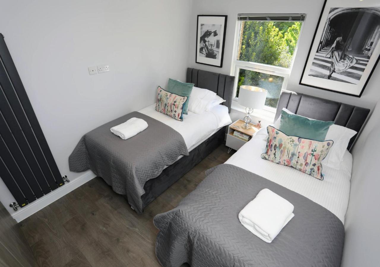 Aisiki Apartments At Stanhope Road, North Finchley, Airconditioned Multiple 2 Or 3-Bedroom, Pet-Friendly Duplex Flats, King Or Twin Beds, Airconditioned & Free Wi-Fi Екстериор снимка
