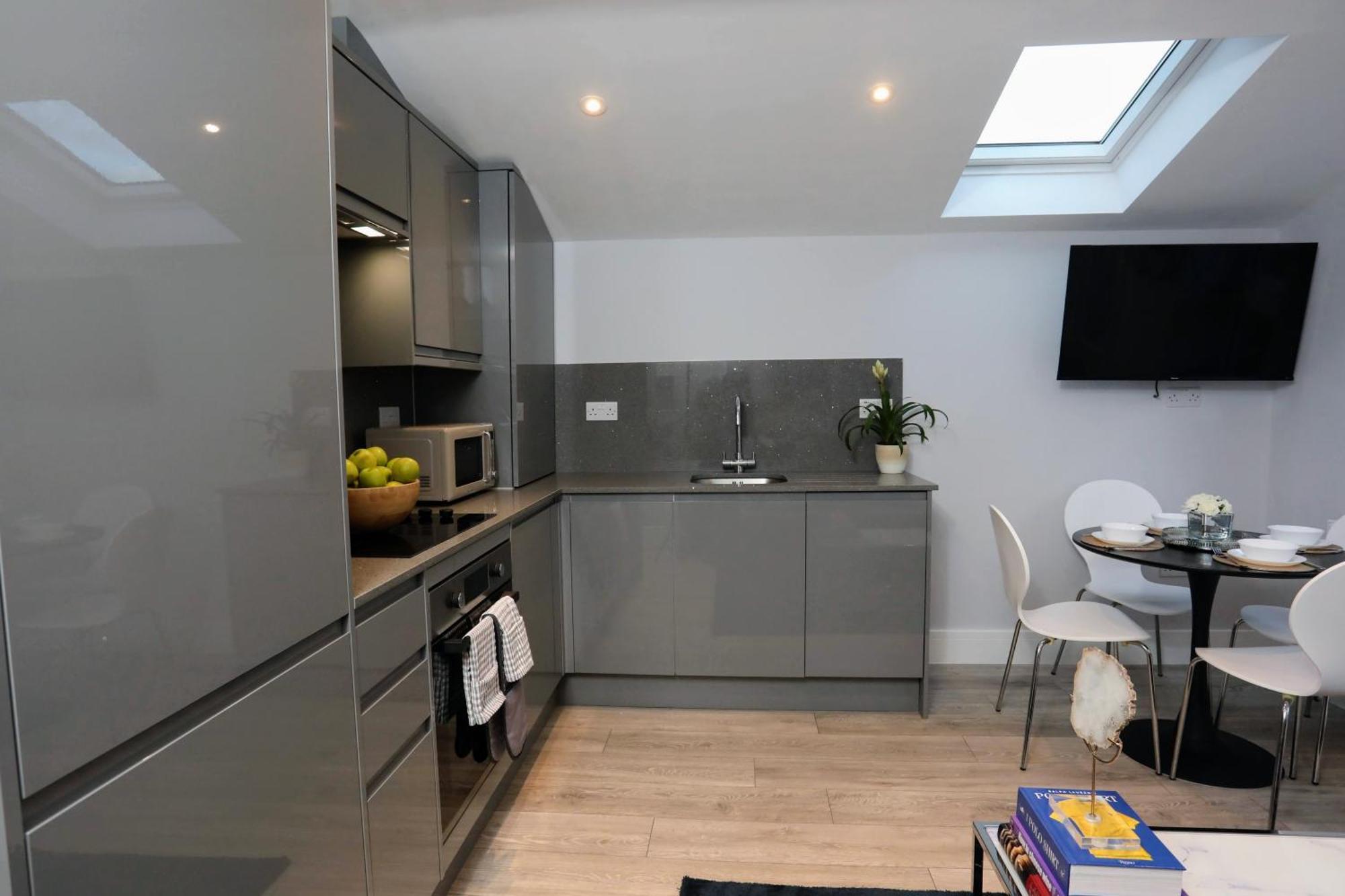 Aisiki Apartments At Stanhope Road, North Finchley, Airconditioned Multiple 2 Or 3-Bedroom, Pet-Friendly Duplex Flats, King Or Twin Beds, Airconditioned & Free Wi-Fi Екстериор снимка