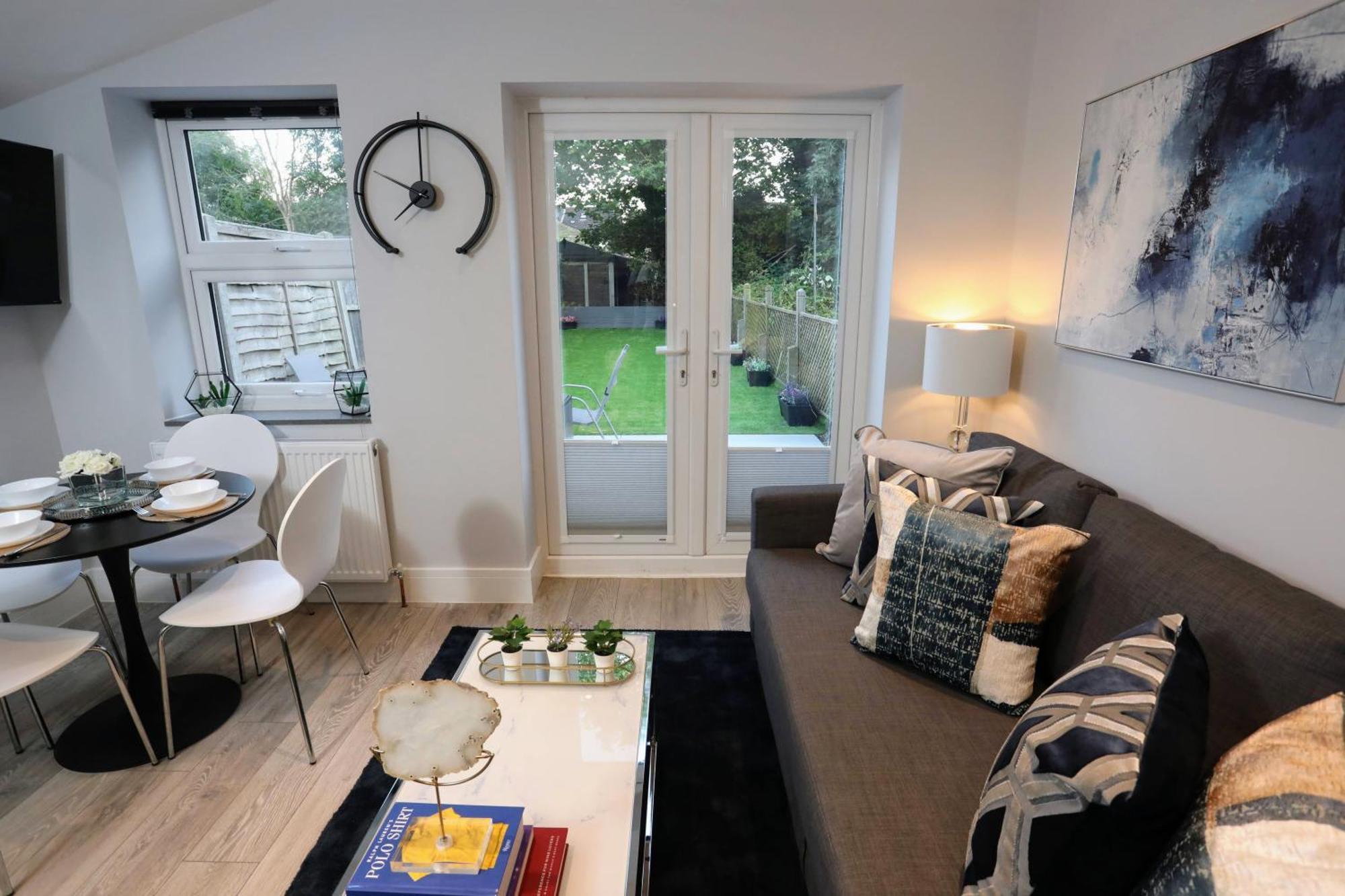 Aisiki Apartments At Stanhope Road, North Finchley, Airconditioned Multiple 2 Or 3-Bedroom, Pet-Friendly Duplex Flats, King Or Twin Beds, Airconditioned & Free Wi-Fi Екстериор снимка