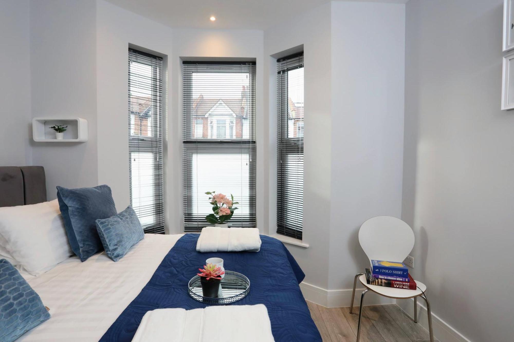 Aisiki Apartments At Stanhope Road, North Finchley, Airconditioned Multiple 2 Or 3-Bedroom, Pet-Friendly Duplex Flats, King Or Twin Beds, Airconditioned & Free Wi-Fi Екстериор снимка