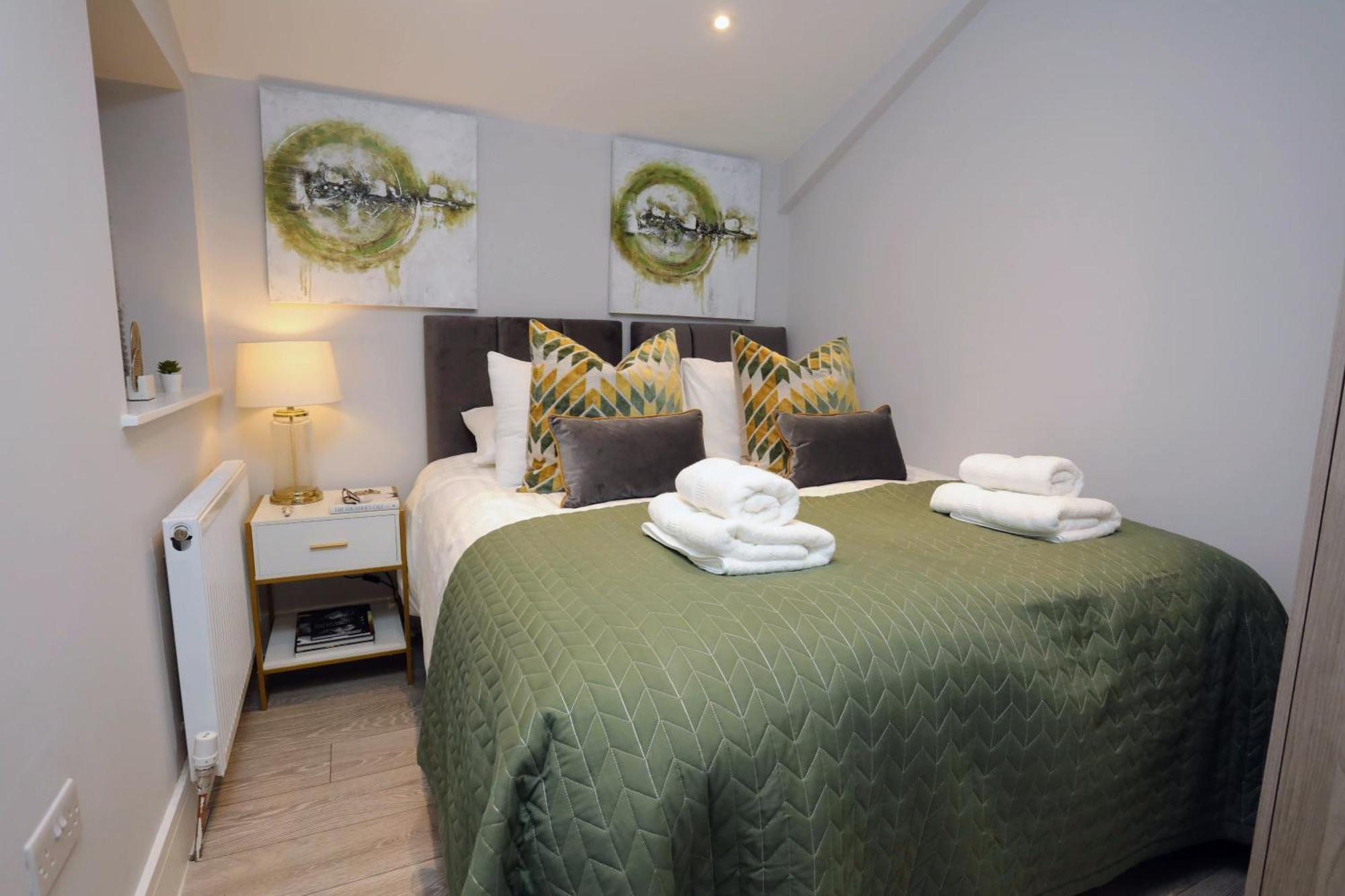 Aisiki Apartments At Stanhope Road, North Finchley, Airconditioned Multiple 2 Or 3-Bedroom, Pet-Friendly Duplex Flats, King Or Twin Beds, Airconditioned & Free Wi-Fi Екстериор снимка