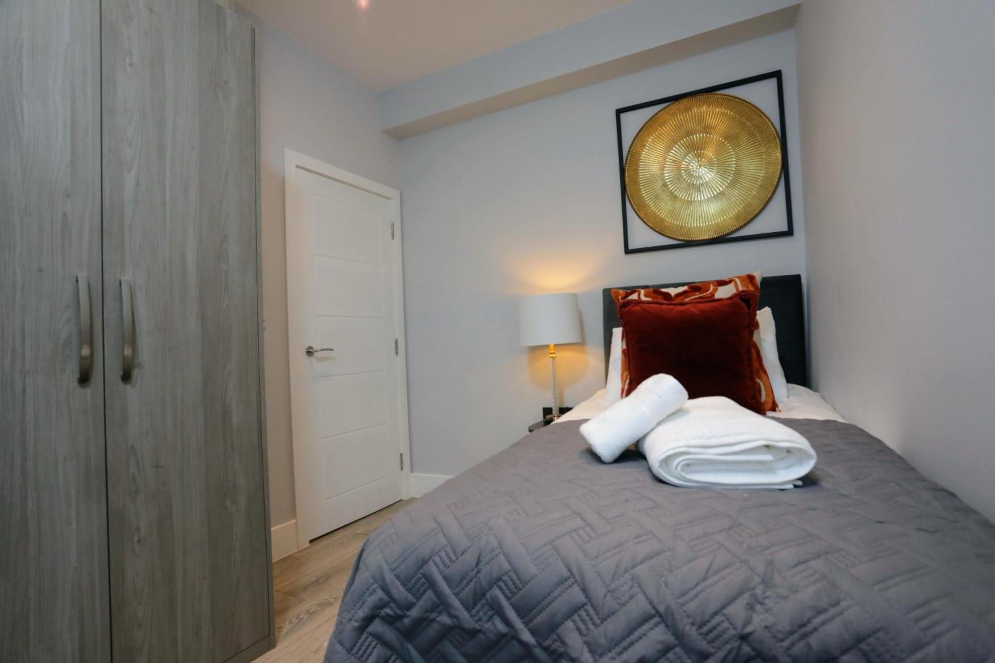 Aisiki Apartments At Stanhope Road, North Finchley, Airconditioned Multiple 2 Or 3-Bedroom, Pet-Friendly Duplex Flats, King Or Twin Beds, Airconditioned & Free Wi-Fi Екстериор снимка