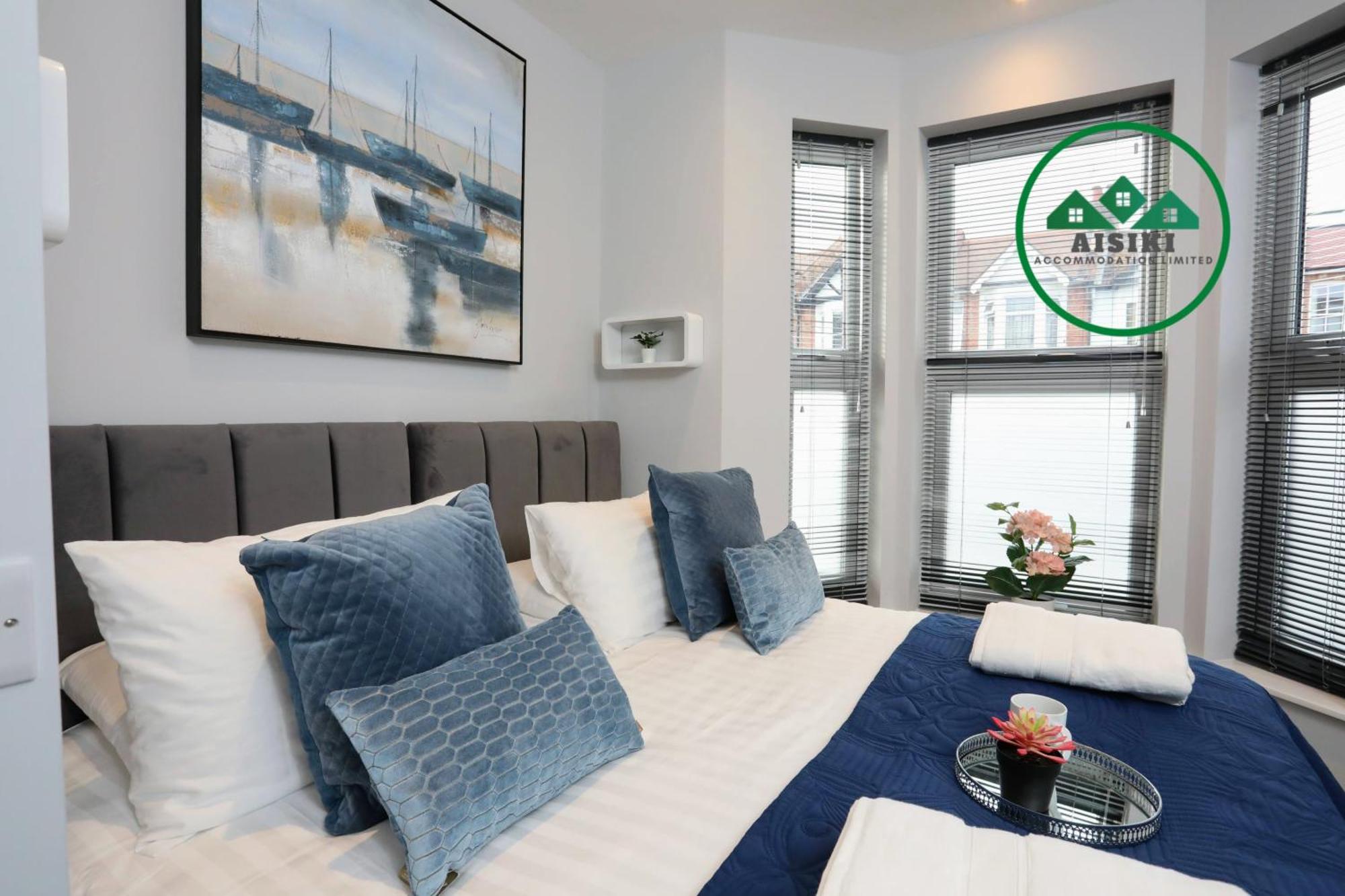Aisiki Apartments At Stanhope Road, North Finchley, Airconditioned Multiple 2 Or 3-Bedroom, Pet-Friendly Duplex Flats, King Or Twin Beds, Airconditioned & Free Wi-Fi Екстериор снимка