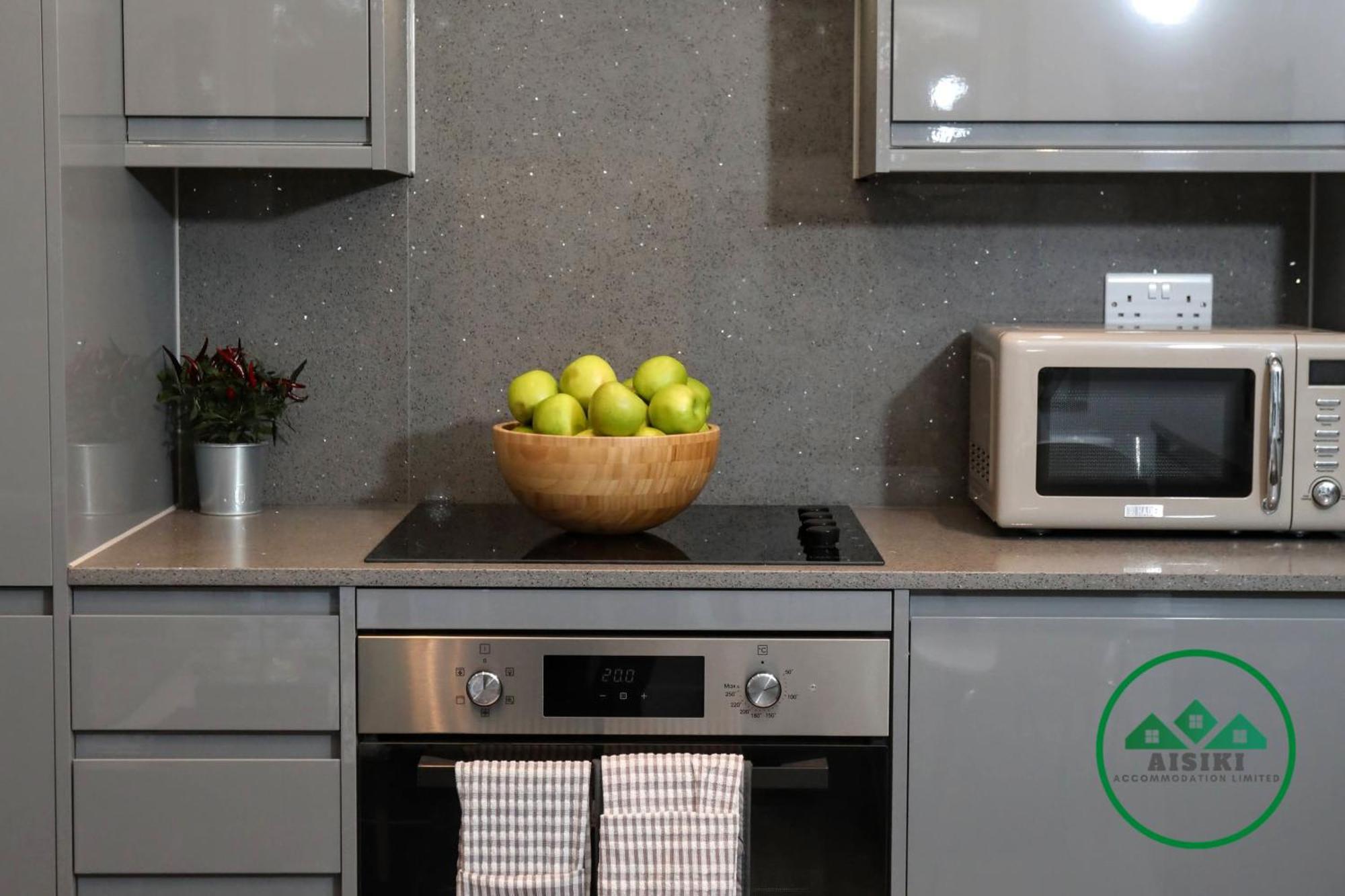Aisiki Apartments At Stanhope Road, North Finchley, Airconditioned Multiple 2 Or 3-Bedroom, Pet-Friendly Duplex Flats, King Or Twin Beds, Airconditioned & Free Wi-Fi Екстериор снимка
