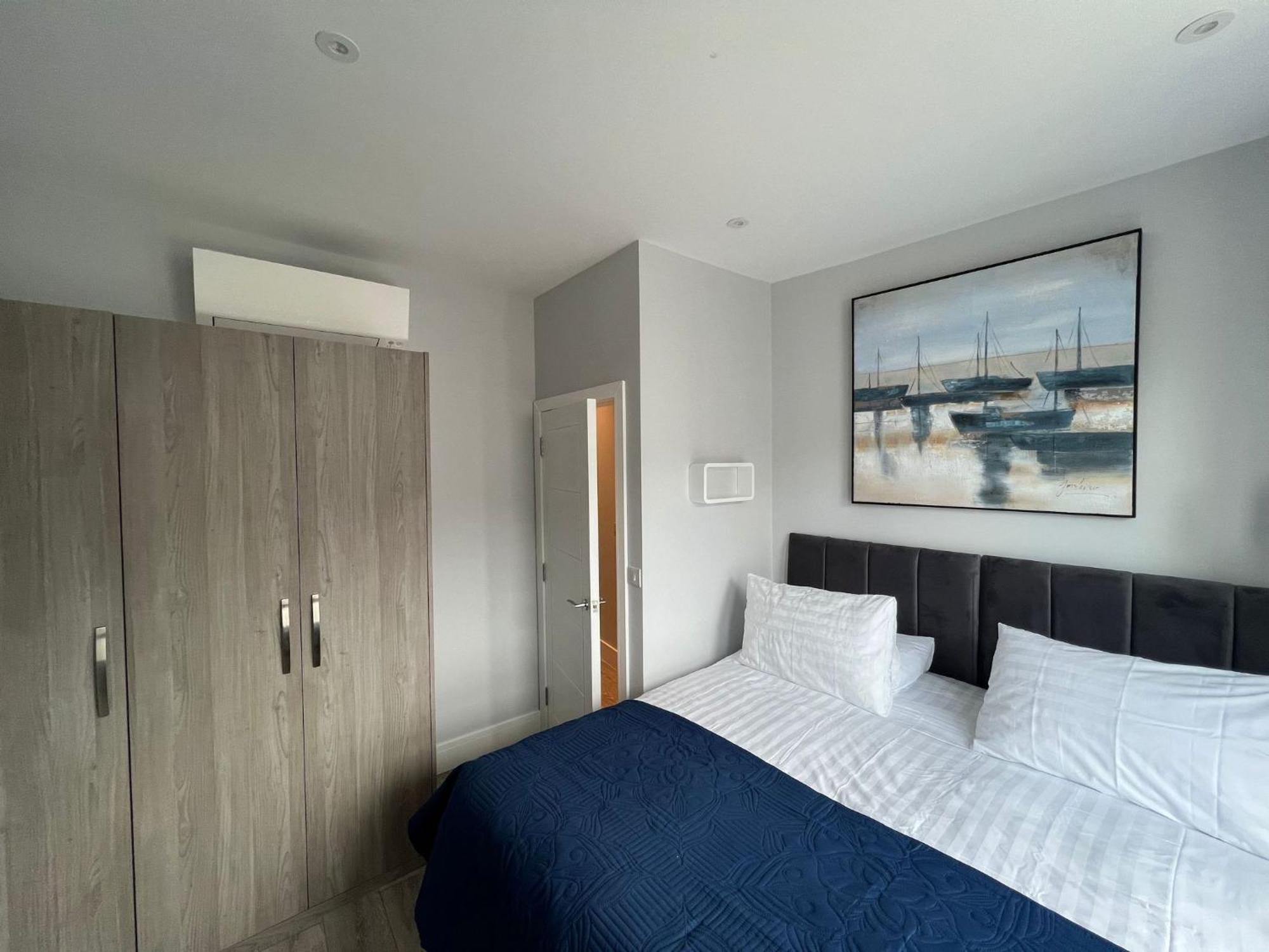 Aisiki Apartments At Stanhope Road, North Finchley, Airconditioned Multiple 2 Or 3-Bedroom, Pet-Friendly Duplex Flats, King Or Twin Beds, Airconditioned & Free Wi-Fi Екстериор снимка