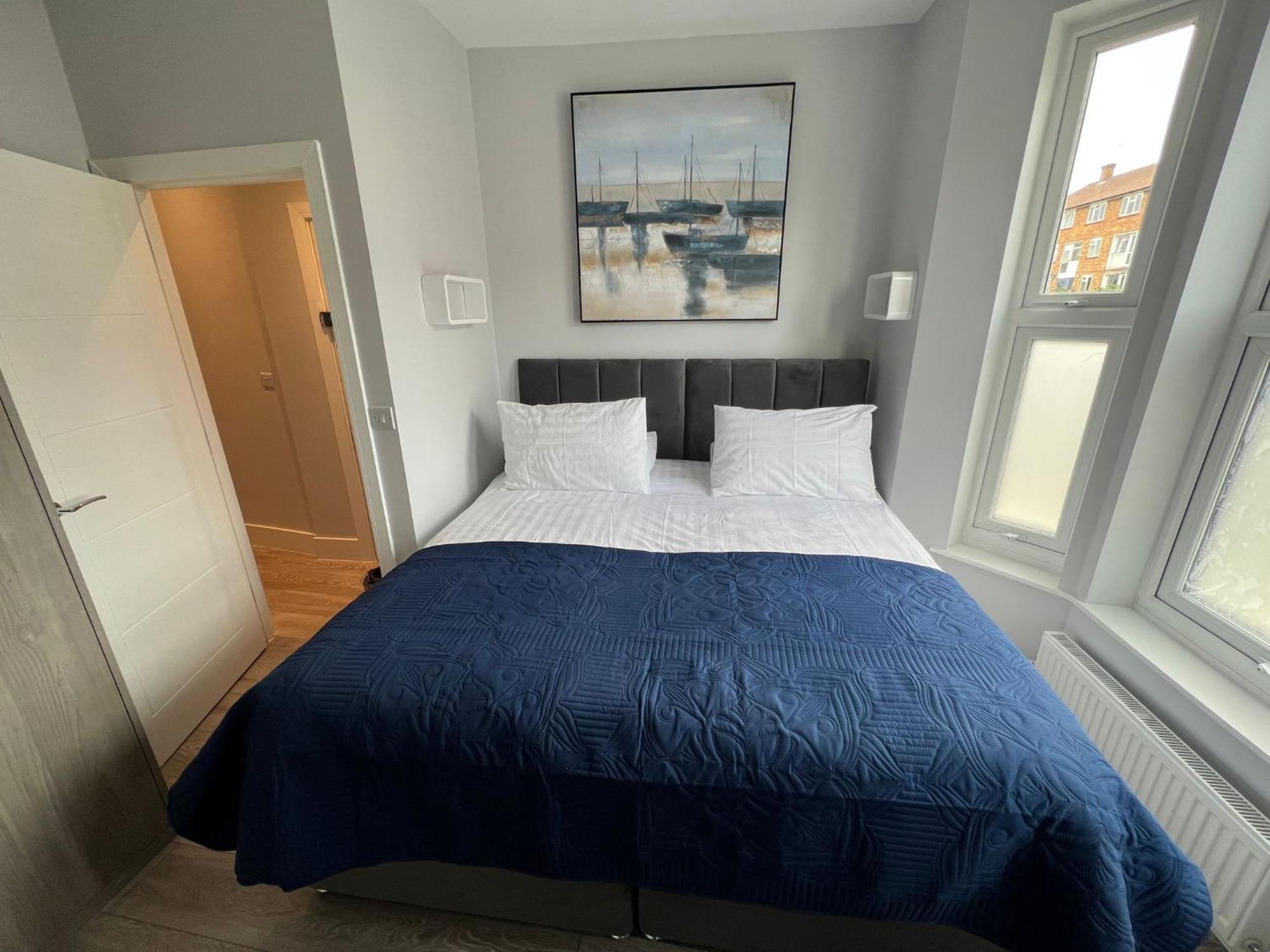 Aisiki Apartments At Stanhope Road, North Finchley, Airconditioned Multiple 2 Or 3-Bedroom, Pet-Friendly Duplex Flats, King Or Twin Beds, Airconditioned & Free Wi-Fi Екстериор снимка